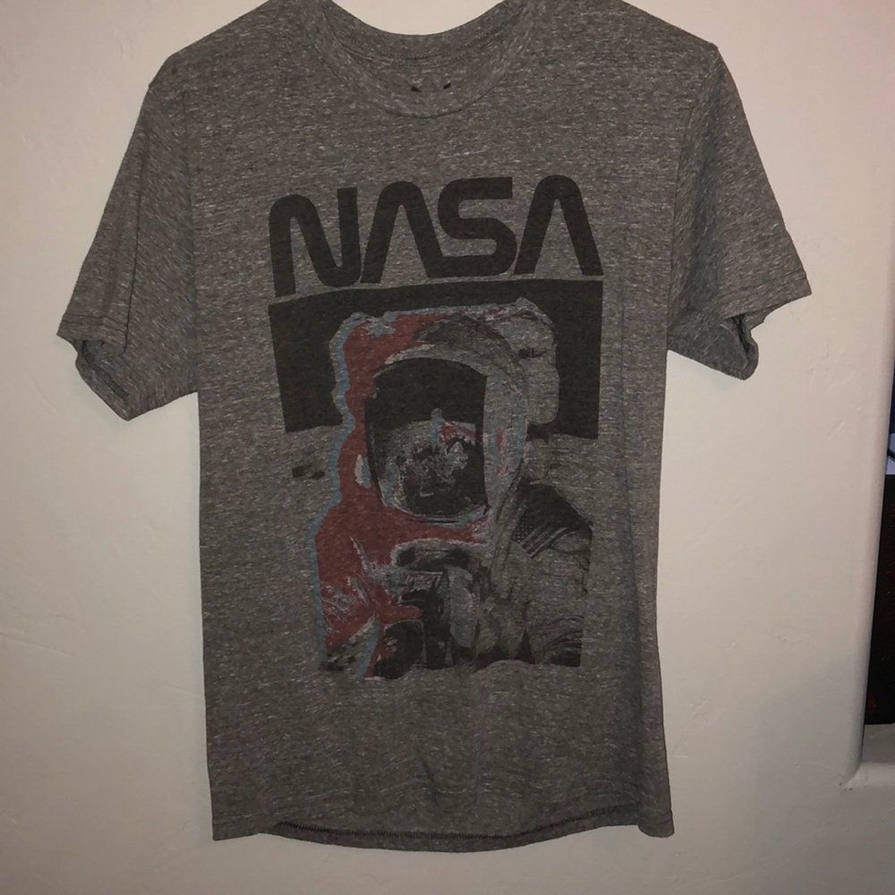 Gray NASA t-shirt